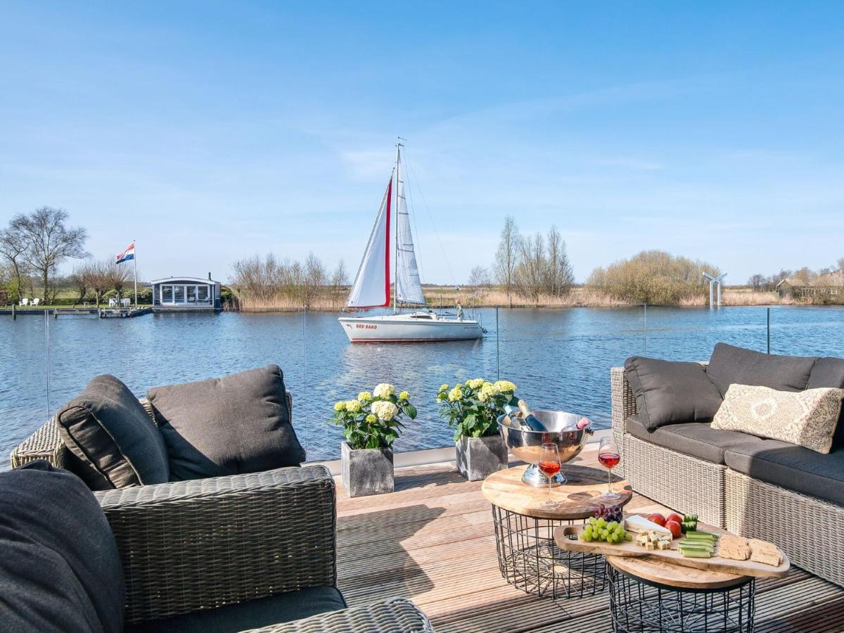 Very Spacious 8-Person Holiday Home In Friesland With Three Bedrooms De Veenhoop Экстерьер фото
